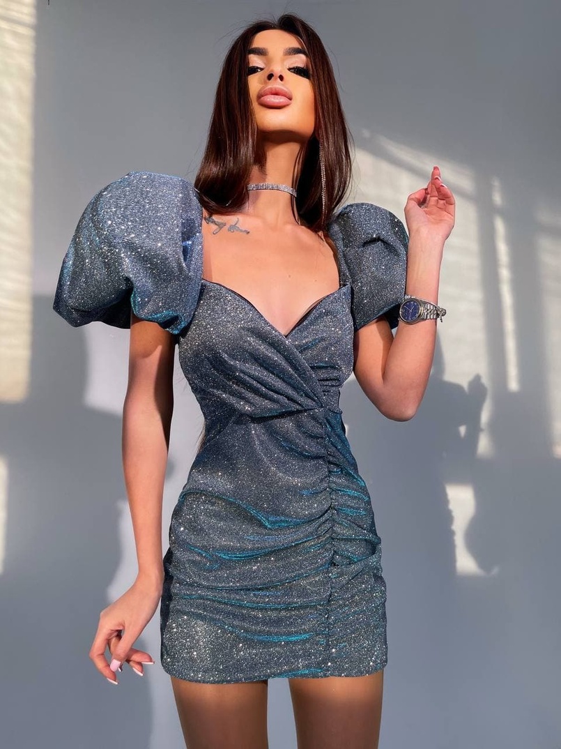 Блестящее платье с объемными рукавами  | PUSHKA SHOP