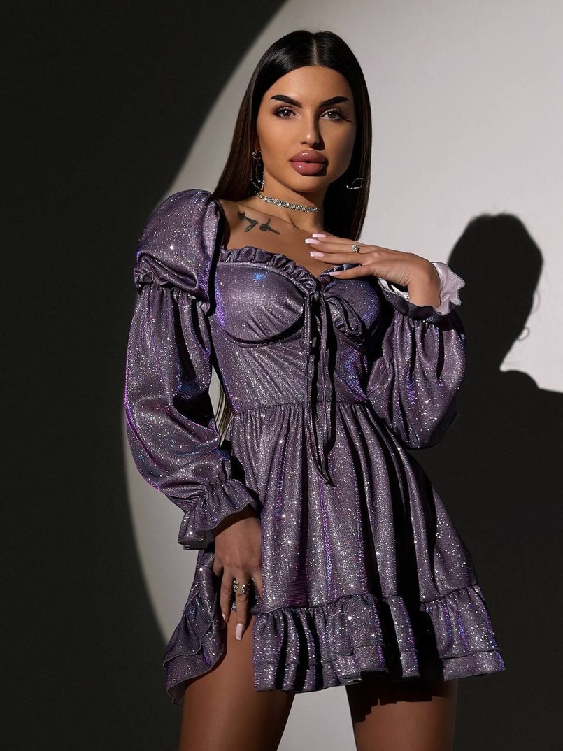 Блискуча сукня з чашечками та пишною спідницею Блискуча сукня з чашечками та пишною спідницею | PUSHKA SHOP