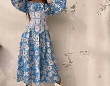 Сукня міді з розрізом в квітковий принт + прозорий корсет Сукня міді з розрізом в квітковий принт + прозорий корсет | PUSHKA SHOP