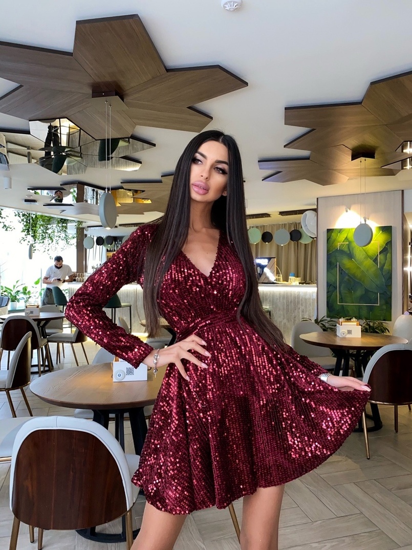 Платье с пайетками и запахом на груди | PUSHKA SHOP