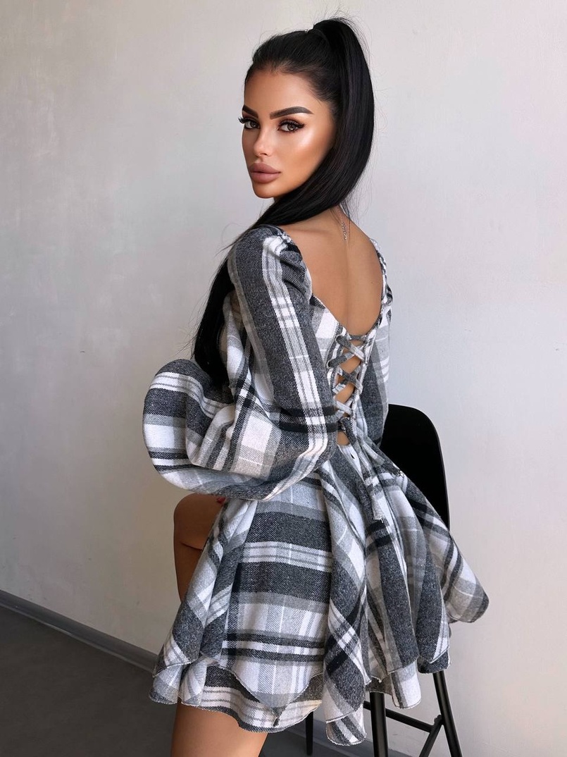 Корсетна сукня з подвійною спідницею та обʼємними рукавами у клітинку Корсетна сукня з подвійною спідницею та обʼємними рукавами у клітинку | PUSHKA SHOP