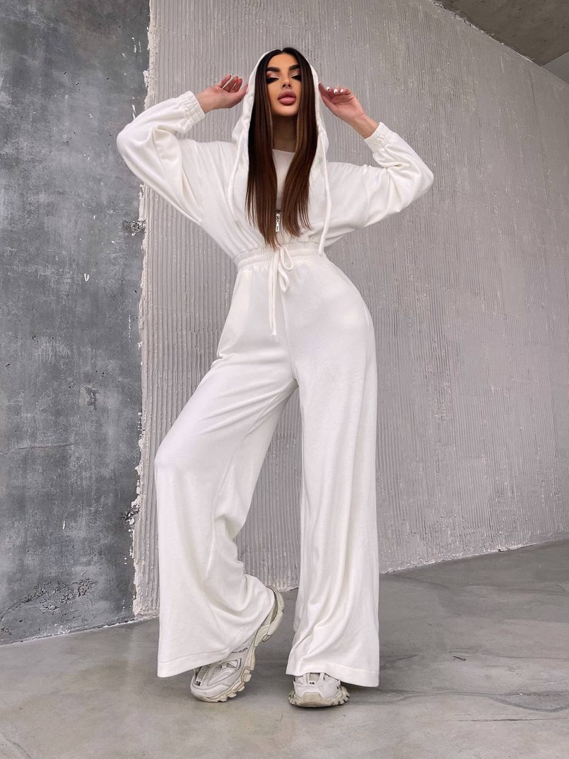 Велюровий комбінезон Велюровий комбінезон | PUSHKA SHOP