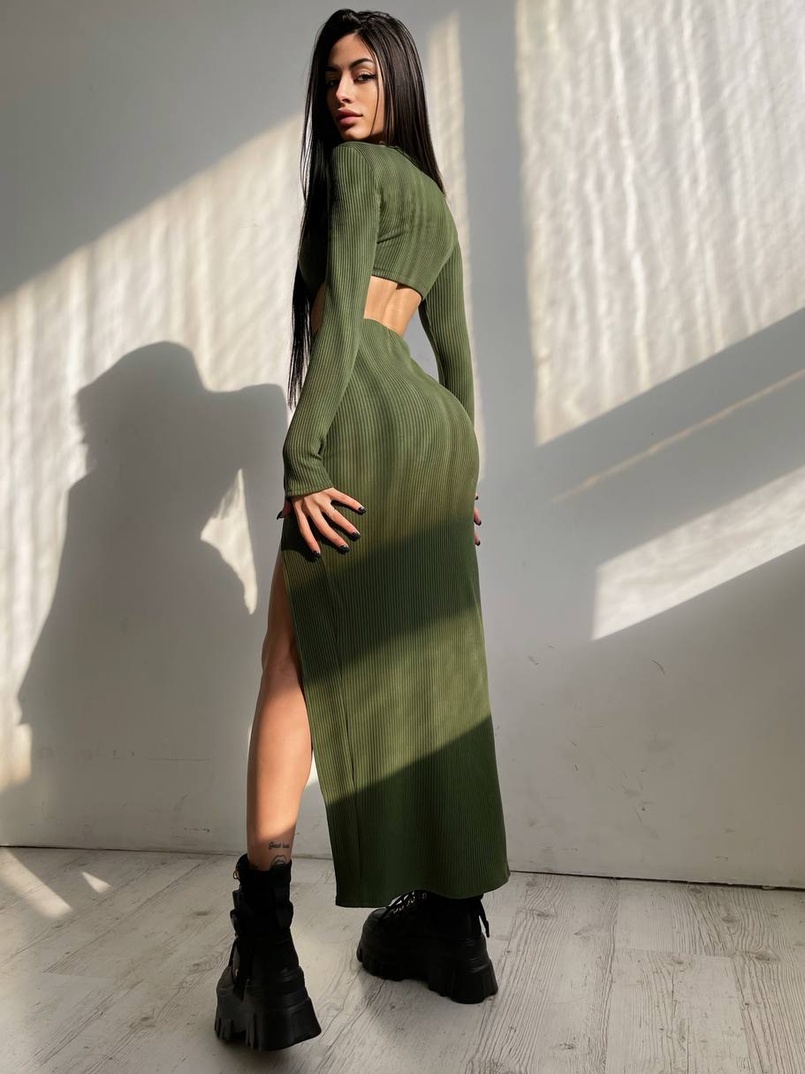 Трикотажный комплект: топ с чашечками push up + юбка миди с разрезом  | PUSHKA SHOP