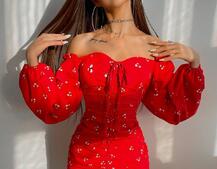 Платье со сборкой в цветочный принт Платье со сборкой в цветочный принт | PUSHKA SHOP