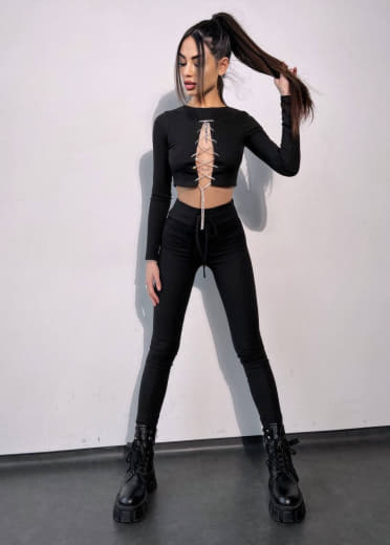 Костюм:  легінси та топ з шнурівкою зі страз | PUSHKA SHOP