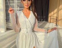 Блестящее платье-миди с запахом на груди и разрезом на юбке Блестящее платье-миди с запахом на груди и разрезом на юбке | PUSHKA SHOP