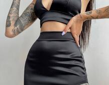 Комплект: топ с чашечками + юбка, декорированным бахромой из страз Комплект: топ с чашечками + юбка, декорированным бахромой из страз | PUSHKA SHOP