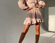 Платье с чашечками и пышной юбкой с оборками Платье с чашечками и пышной юбкой с оборками | PUSHKA SHOP