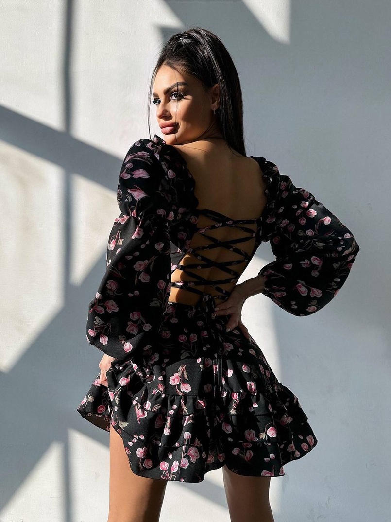 Квіткова сукня з воланами та шнуровкою по спинці Квіткова сукня з воланами та шнуровкою по спинці | PUSHKA SHOP