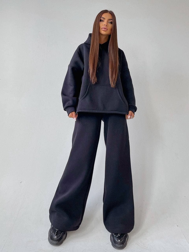 Тёплый костюм с расклешенными брюками Тёплый костюм с расклешенными брюками | PUSHKA SHOP