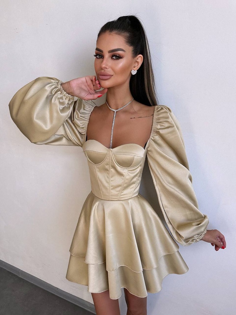 Атласна корсетна сукня бюстьє з пишною подвійною спідницею та об‘ємними рукавами Атласна корсетна сукня бюстьє з пишною подвійною спідницею та об‘ємними рукавами | PUSHKA SHOP