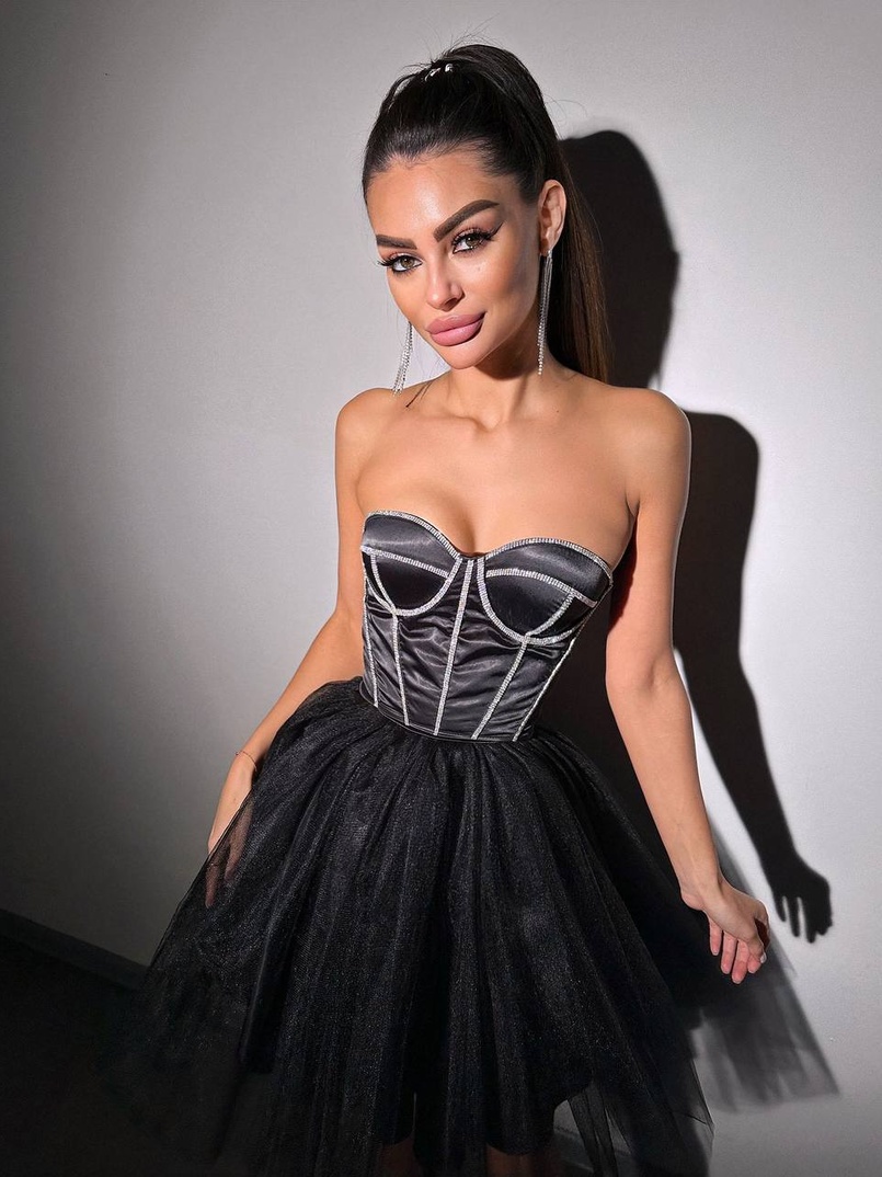 Комплект: корсет, декорований стразами  +  пишна фатинова спідниця Комплект: корсет, декорований стразами  +  пишна фатинова спідниця | PUSHKA SHOP