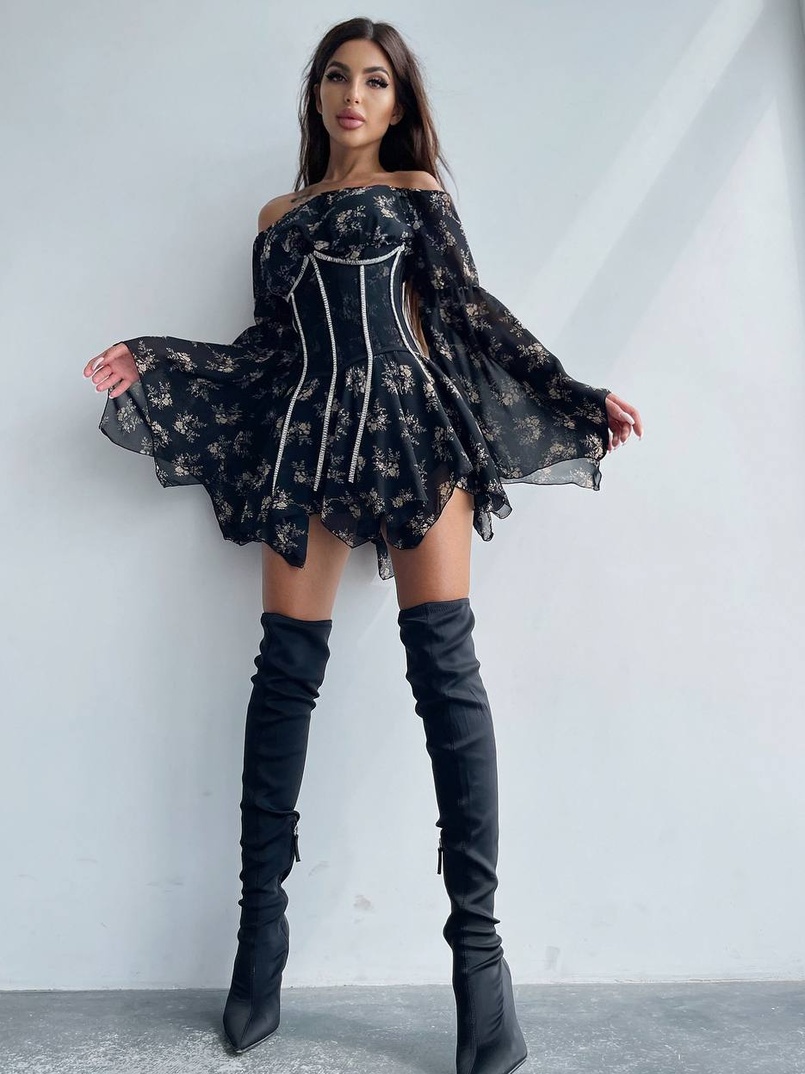 Шифонова сукня на підкладці з розкльошеними рукавами з асиметричною спідницею + корсет декорований стразами  | PUSHKA SHOP