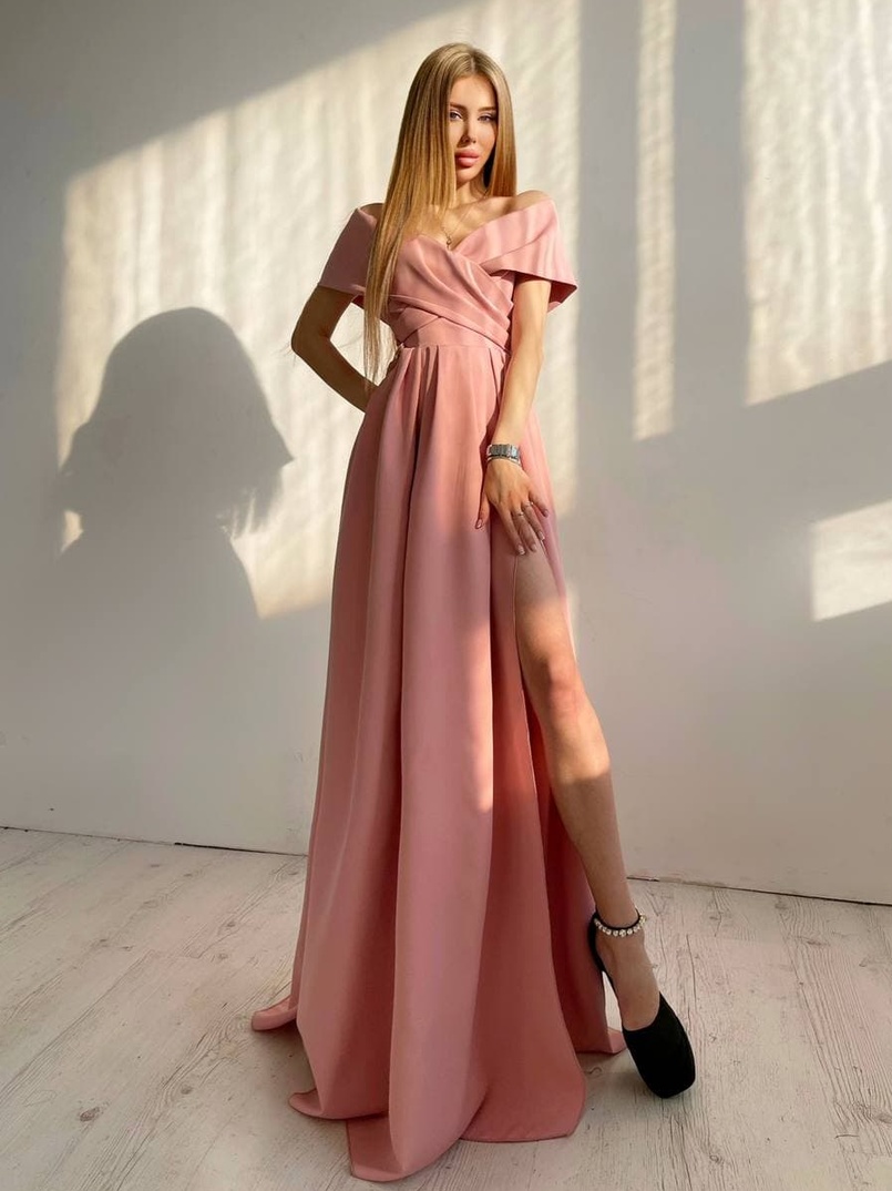 Платье-макси с разрезом | PUSHKA SHOP