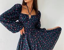 Цветочное платье с пышной юбкой и завязками на груди Цветочное платье с пышной юбкой и завязками на груди | PUSHKA SHOP