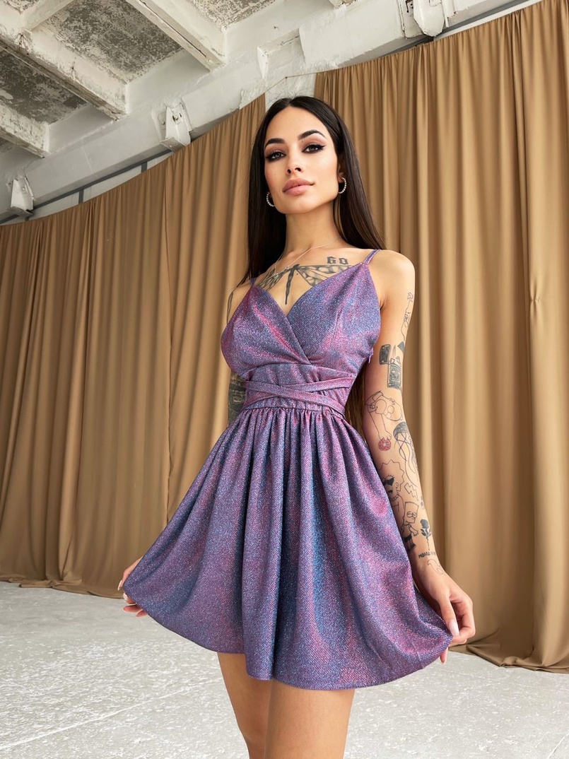 Блестящее платье с пышной юбочкой и завязками на талии  | PUSHKA SHOP