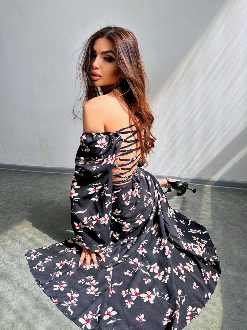 Сукня -міді зі шнурівкою на спинці та розрізом на ніжці | PUSHKA SHOP