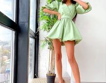 Воздушное коттоновое платье с пышной юбкой и объемными рукавами Воздушное коттоновое платье с пышной юбкой и объемными рукавами | PUSHKA SHOP