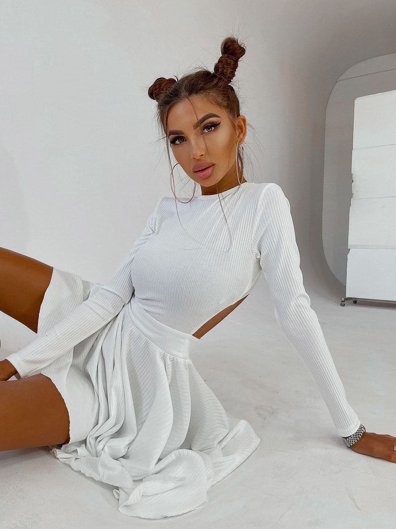 Приталенное трикотажное платье с открытой спинкой  | PUSHKA SHOP