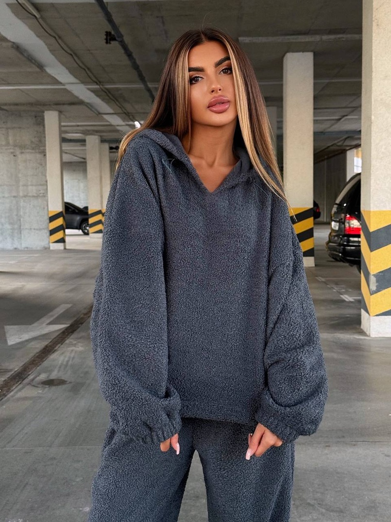 Теплий та мʼякий комплект: Обʼємний худі з капюшоном та штани з манжетами  Дуже приємний до тіла | PUSHKA SHOP