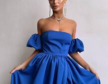 Сукня максі з розрізом на спідниці та об’ємними рукавами Сукня максі з розрізом на спідниці та об’ємними рукавами | PUSHKA SHOP