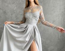 Платье макси с блестящим верхом и разрезом на юбке  | PUSHKA SHOP