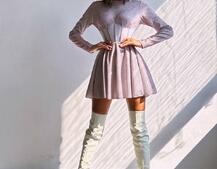 Приталена блискуча сукня з корсетною вставкою та пишною спідницею-сонцем Приталена блискуча сукня з корсетною вставкою та пишною спідницею-сонцем | PUSHKA SHOP