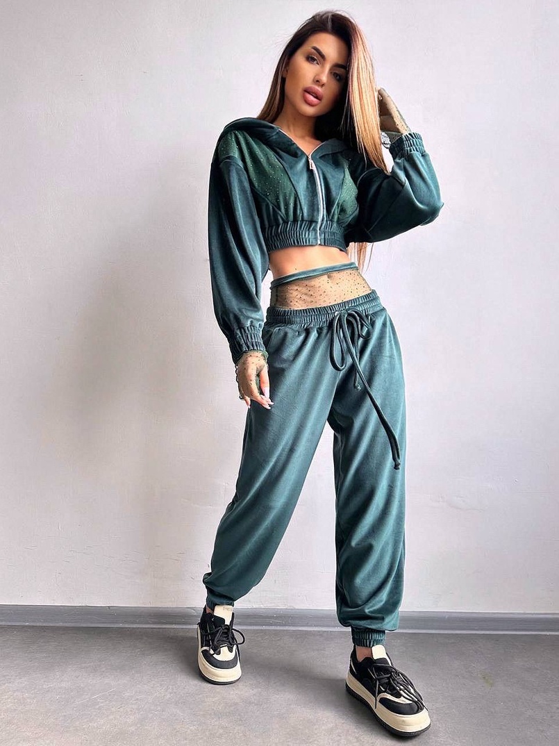 Велюровий комплект декорований стразами( бомбер+ рукавички+ штани + трусики) Велюровий комплект декорований стразами( бомбер+ рукавички+ штани + трусики) | PUSHKA SHOP