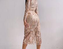 Сукня з візерунками з паєток та розрізом Сукня з візерунками з паєток та розрізом | PUSHKA SHOP