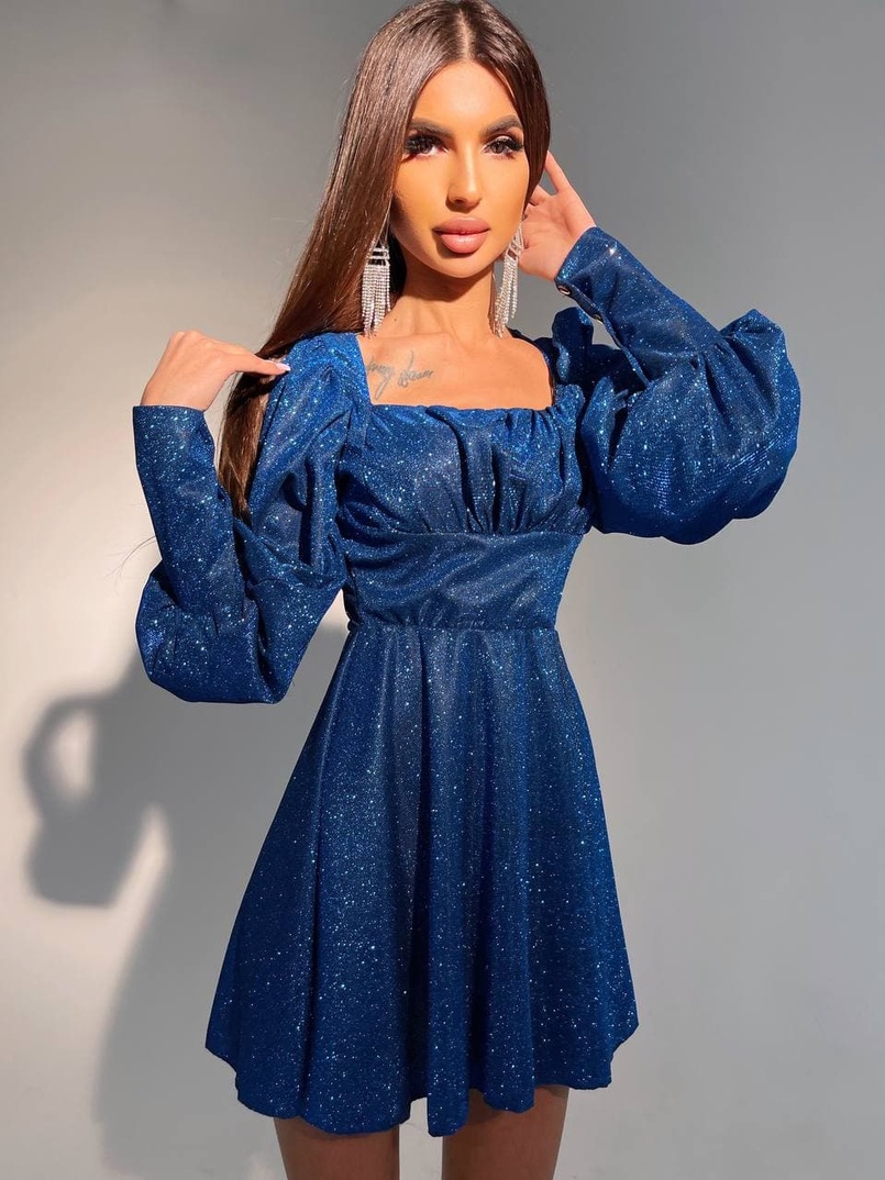 Блестящее платье с объемными рукавами Блестящее платье с объемными рукавами | PUSHKA SHOP