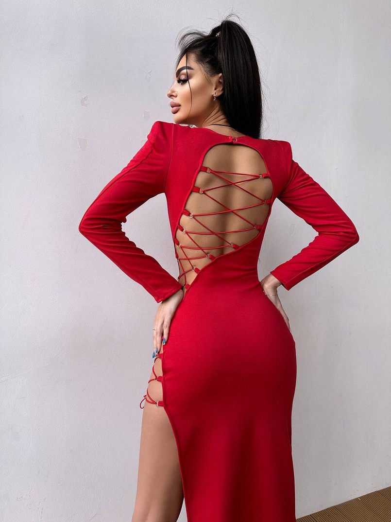 Сукня міді з підплічниками та шнурівкою Розмір вирізу можна регулювати шнурівкою | PUSHKA SHOP