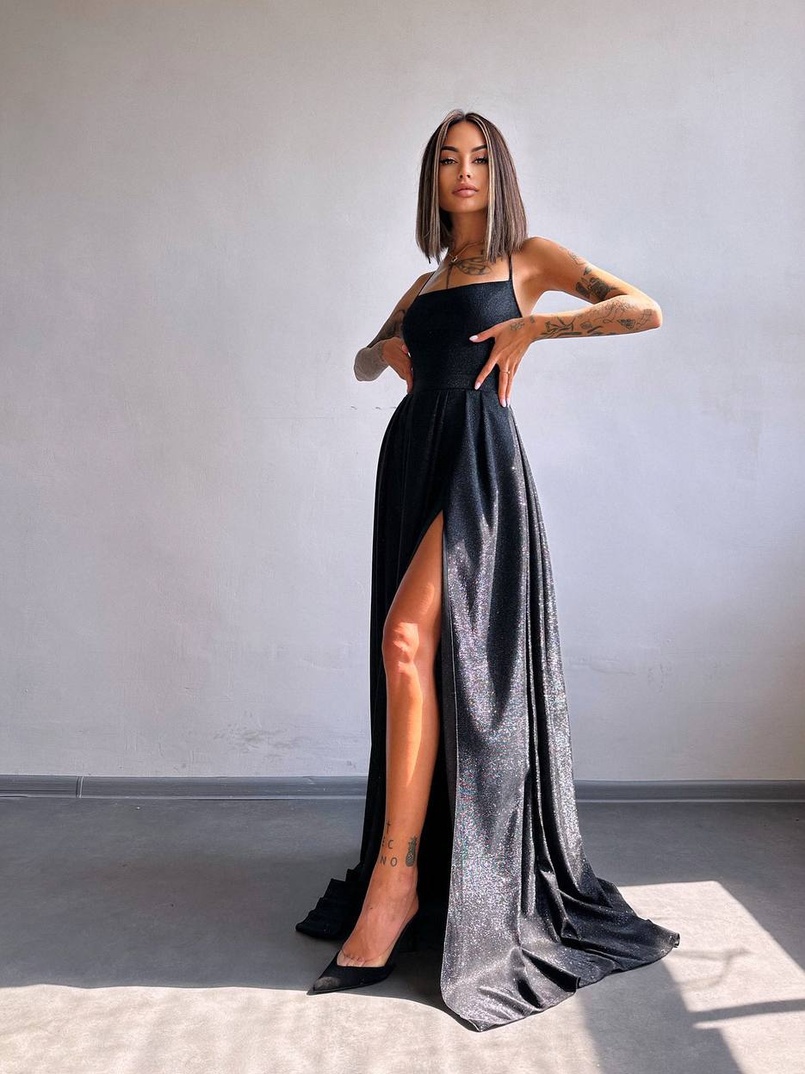 Сяюча сукня максі зі шнурівкою на спинці Сяюча сукня максі зі шнурівкою на спинці | PUSHKA SHOP