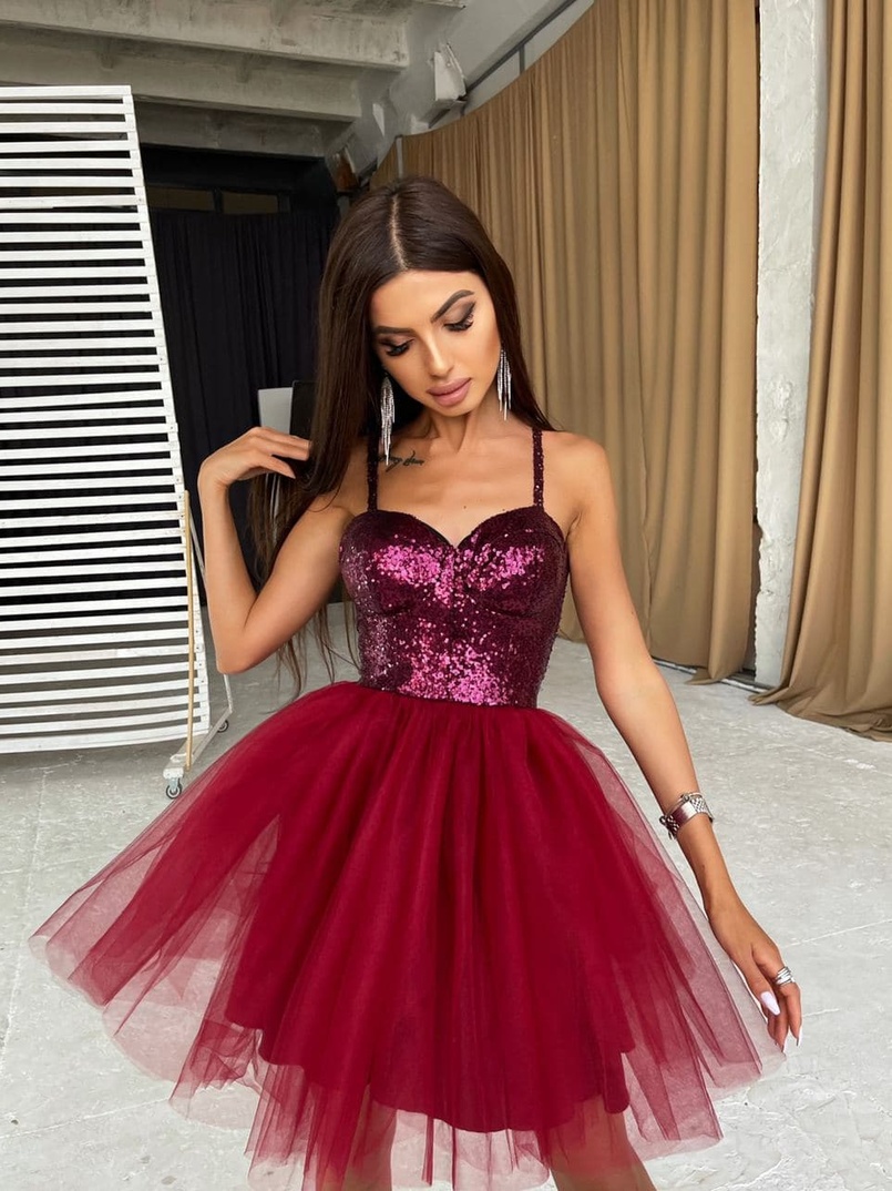 Платье-бюстье с пайетками и пышной фатиновой юбкой Платье-бюстье с пайетками и пышной фатиновой юбкой | PUSHKA SHOP