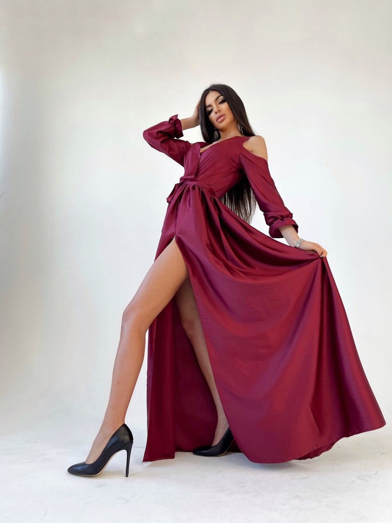 Шелковое платье макси с разрезом  Шелковое платье макси с разрезом  | PUSHKA SHOP