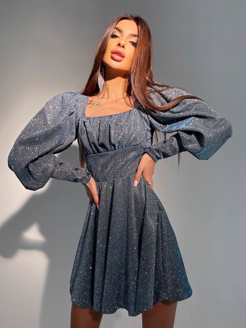 Блестящее платье с объемными рукавами Блестящее платье с объемными рукавами | PUSHKA SHOP