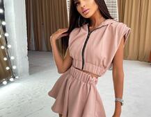 Комплект: расклешенные шорты + жилет с объемными плечиками на молнии  | PUSHKA SHOP