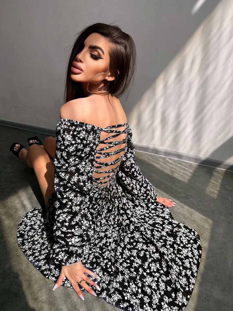 Улюблена сукня-міді зі шнурівкою на спинці та розрізом на ніжці Улюблена сукня-міді зі шнурівкою на спинці та розрізом на ніжці | PUSHKA SHOP