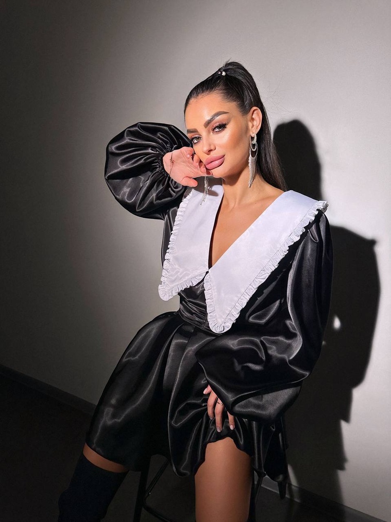 Сукня з коміром та об'ємними рукавами з широким поясом | PUSHKA SHOP