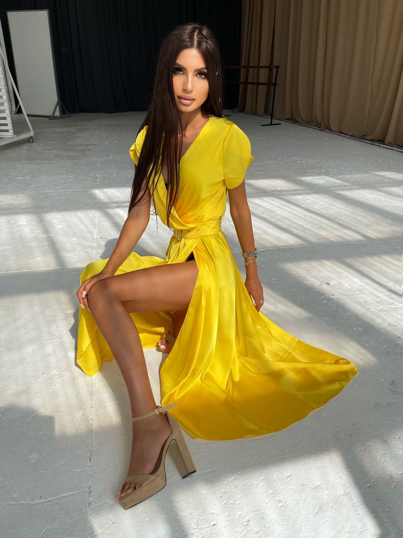 Шелковое платье-миди с широким поясом  Шелковое платье-миди с широким поясом  | PUSHKA SHOP