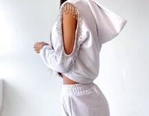 Костюм из качественной турецкой трехнитки, декорированный бахромой со стразами Костюм из качественной турецкой трехнитки, декорированный бахромой со стразами | PUSHKA SHOP