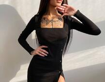 Трикотажное платье на кнопках с вырезом каре Трикотажное платье на кнопках с вырезом каре | PUSHKA SHOP