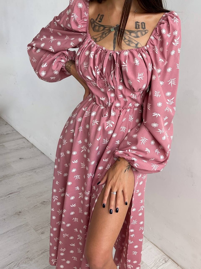 Сукня міді з розрізом на спідниці Сукня міді з розрізом на спідниці | PUSHKA SHOP