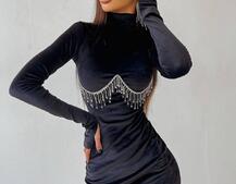 Оксамитова сукня з відкритою спинкою, декорована бахромою зі страз | PUSHKA SHOP