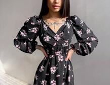 Цветочное платье-миди с разрезом и объемными рукавами Цветочное платье-миди с разрезом и объемными рукавами | PUSHKA SHOP