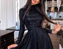 Блестящее платье с расклешенной юбкой и высоким воротом Блестящее платье с расклешенной юбкой и высоким воротом | PUSHKA SHOP