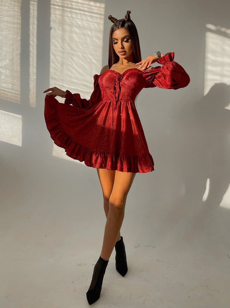 Блискуча сукня з оборками та чашками з ефектом push up Блискуча сукня з оборками та чашками з ефектом push up | PUSHKA SHOP