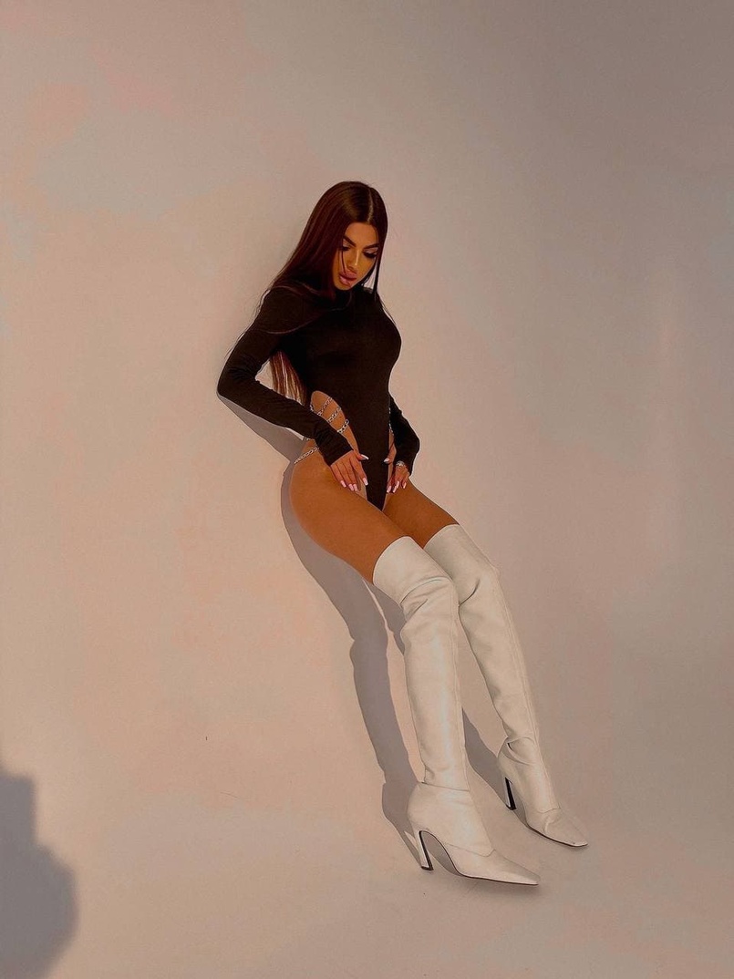 Боди, декорированный цепочками  | PUSHKA SHOP