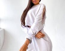 Костюм из качественной турецкой трехнитки, декорированный бахромой со стразами Костюм из качественной турецкой трехнитки, декорированный бахромой со стразами | PUSHKA SHOP