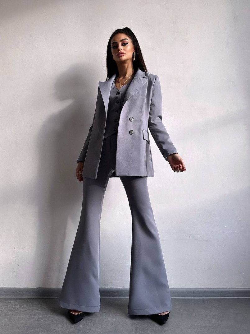 Костюм: піджак на підкладці, штани кльош+ жилет Костюм: піджак на підкладці, штани кльош+ жилет | PUSHKA SHOP