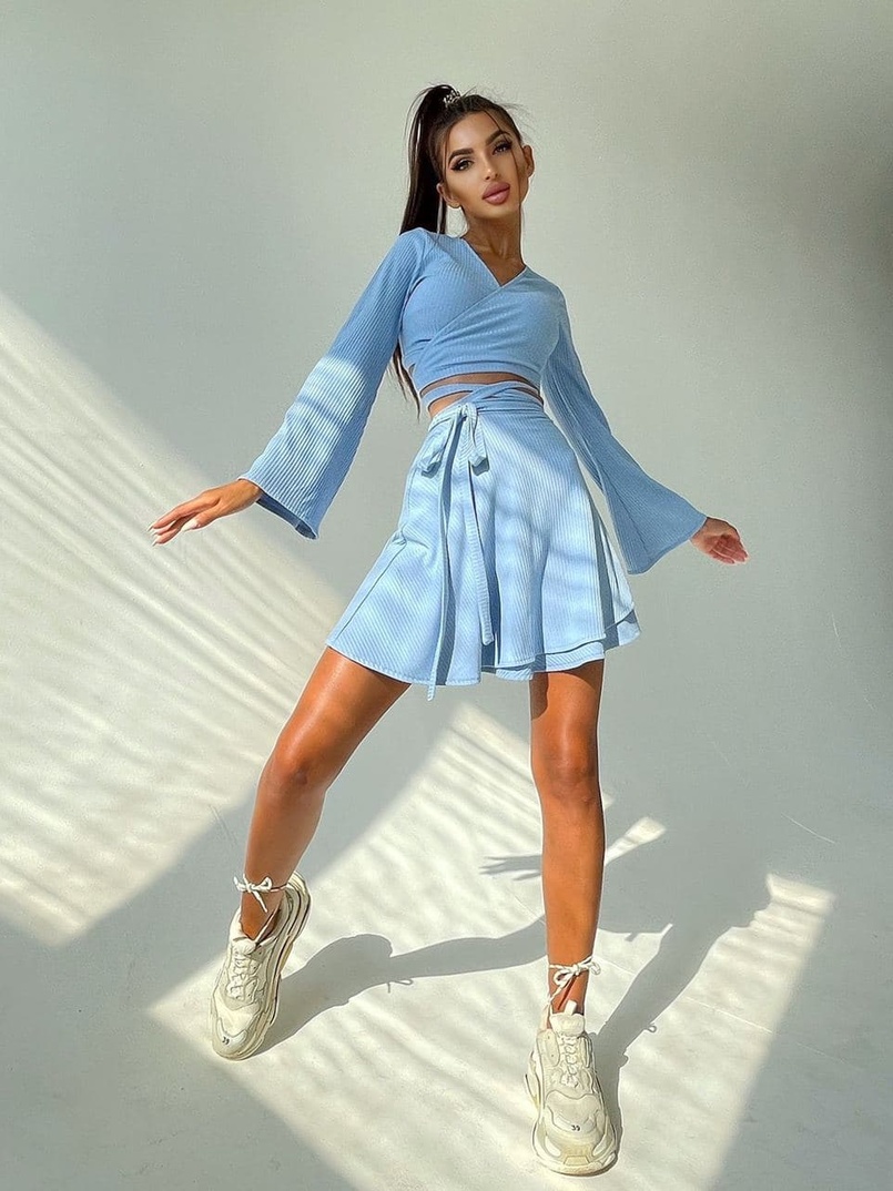 Комплект: топ с завязками на талии + юбка с запахом Комплект: топ с завязками на талии + юбка с запахом | PUSHKA SHOP